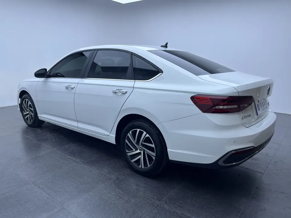 Volkswagen Lavida 300TSI DSG Full Edition 2024 — миниатюра 4