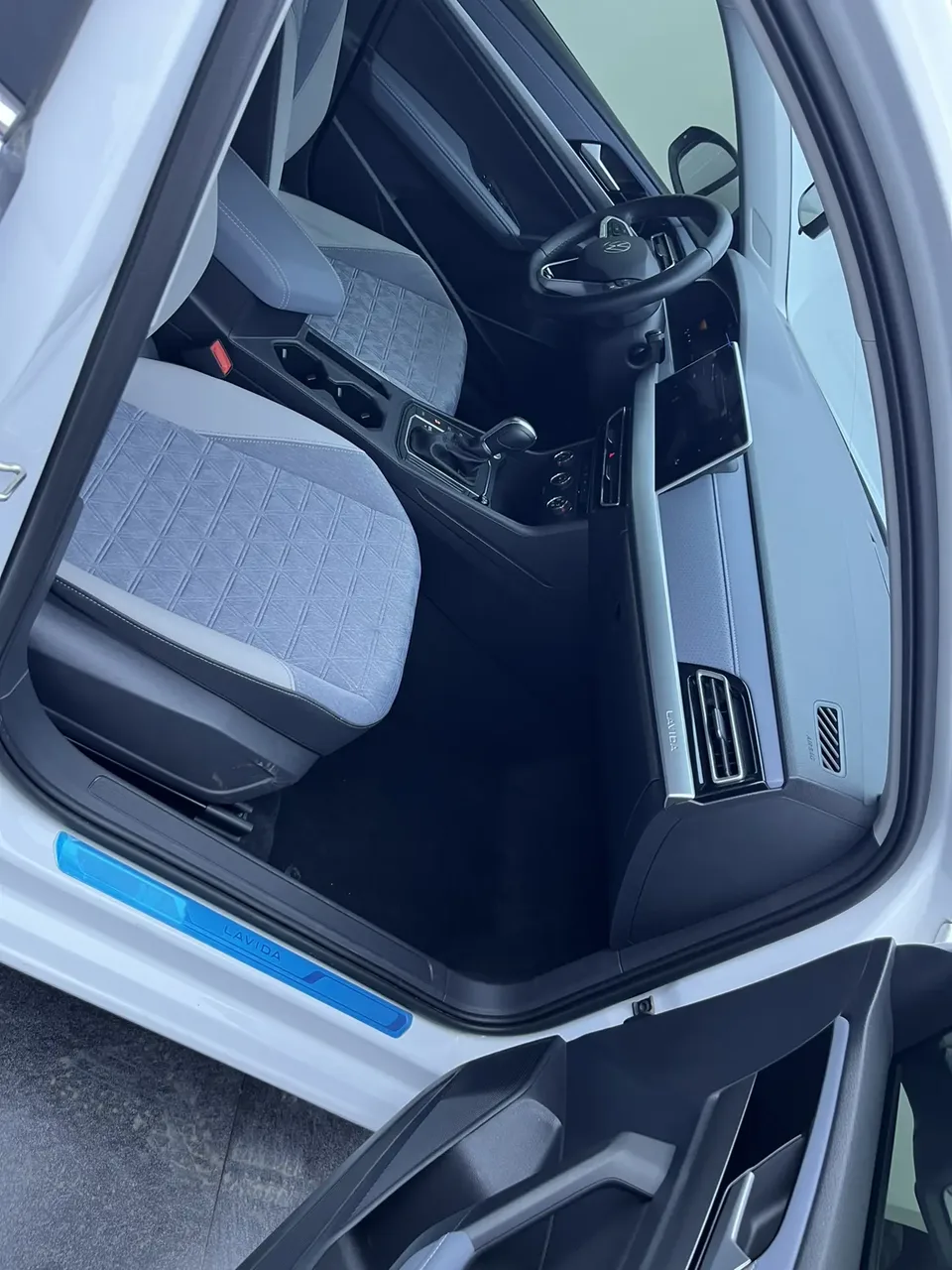 Volkswagen Lavida 300TSI DSG Full Edition 2024 — миниатюра 5