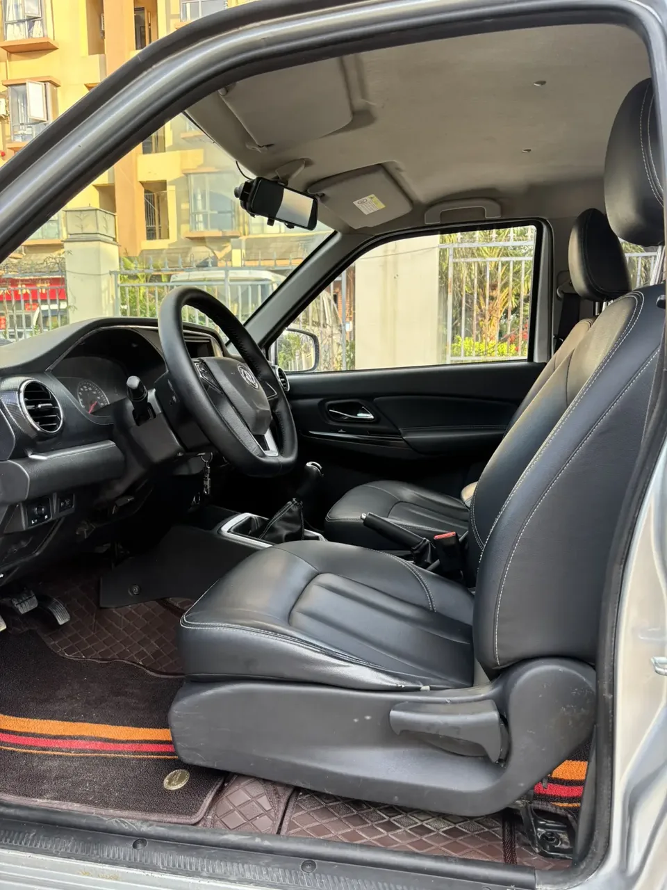 Dongfeng Ruiqi 2.4T diesel four-wheel drive entrepreneurial version long cargo box YCY24165-61 2022 — миниатюра 4