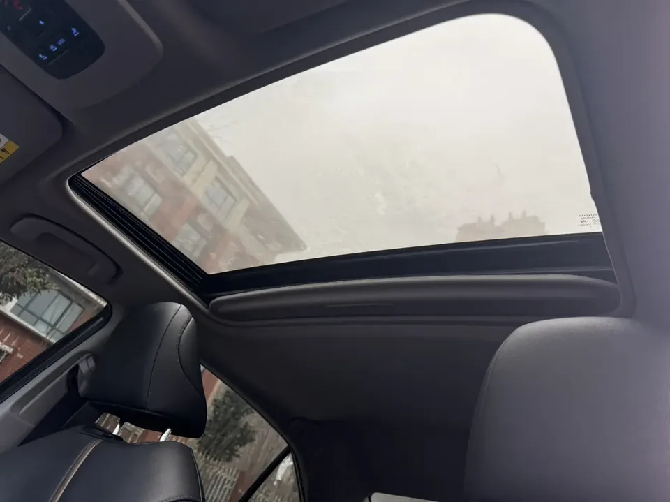 Toyota Camry 2.0G Deluxe Edition 2023 — миниатюра 4