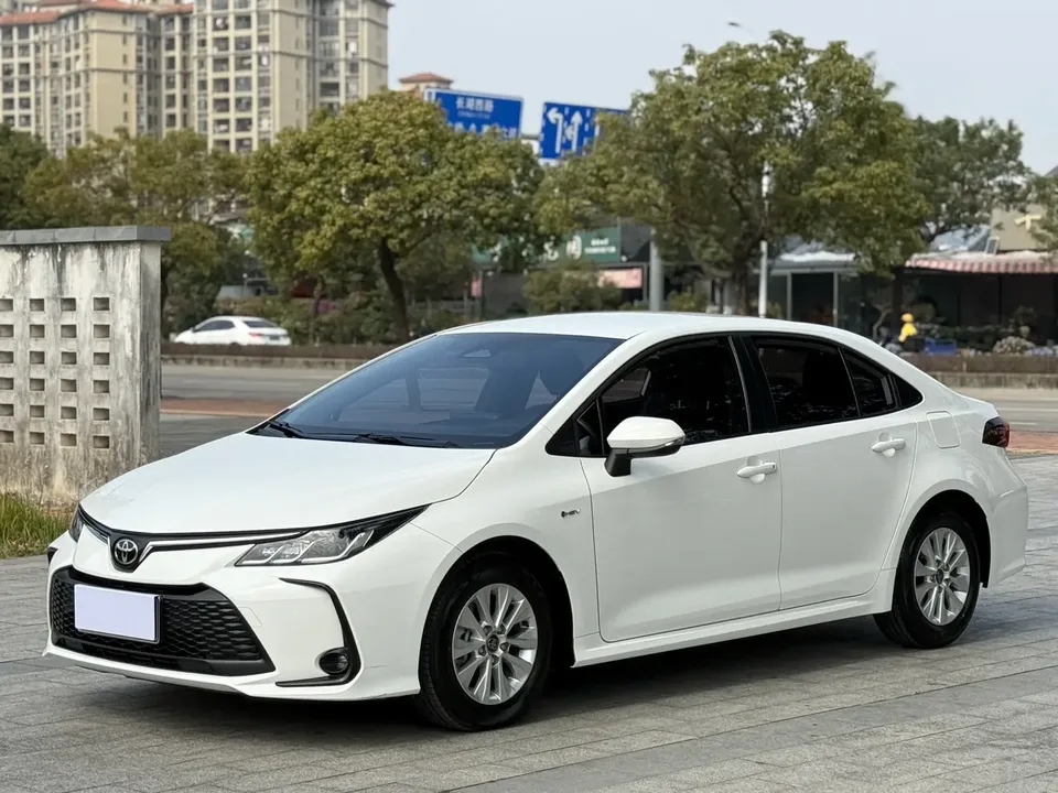 Toyota Corolla Intelligent Electric Hybrid Dual Engine 1.8L E-CVT Pioneer Edition 2024 — фото 1, купить с доставкой в Москву