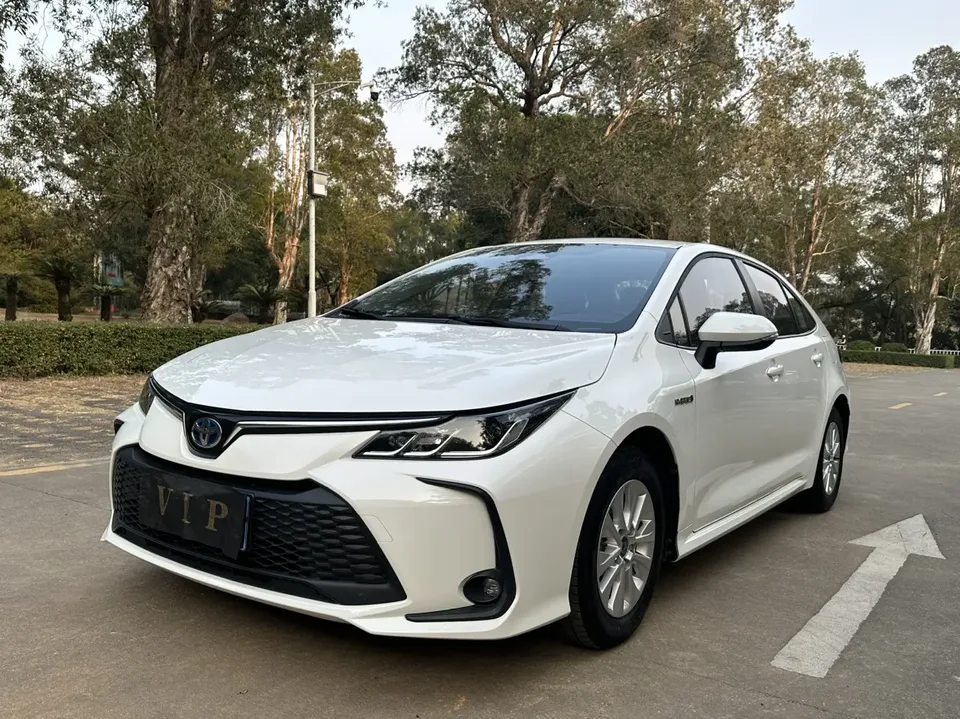 Toyota Corolla Corolla 2023 Intelligent Electric Hybrid Dual Engine 1.8L E-CVT Pioneer Edition 2024 — photo 1, buy with delivery to Moscow
