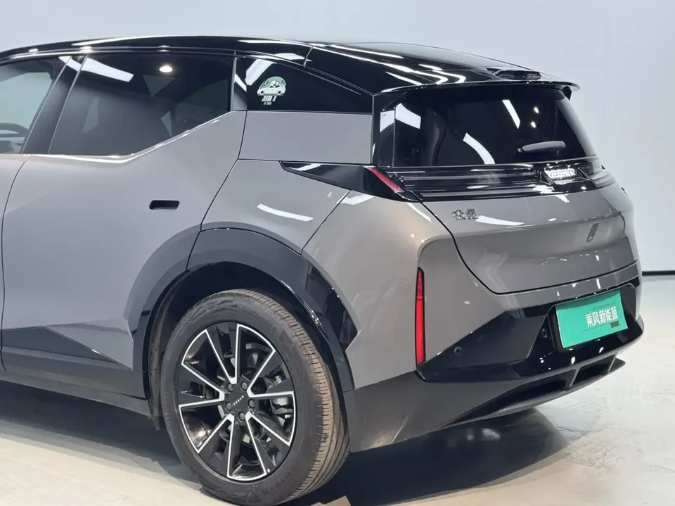 Zeekr X ZEEKR X 2025 five-seat rear-wheel drive long-range version 2024 — миниатюра 2