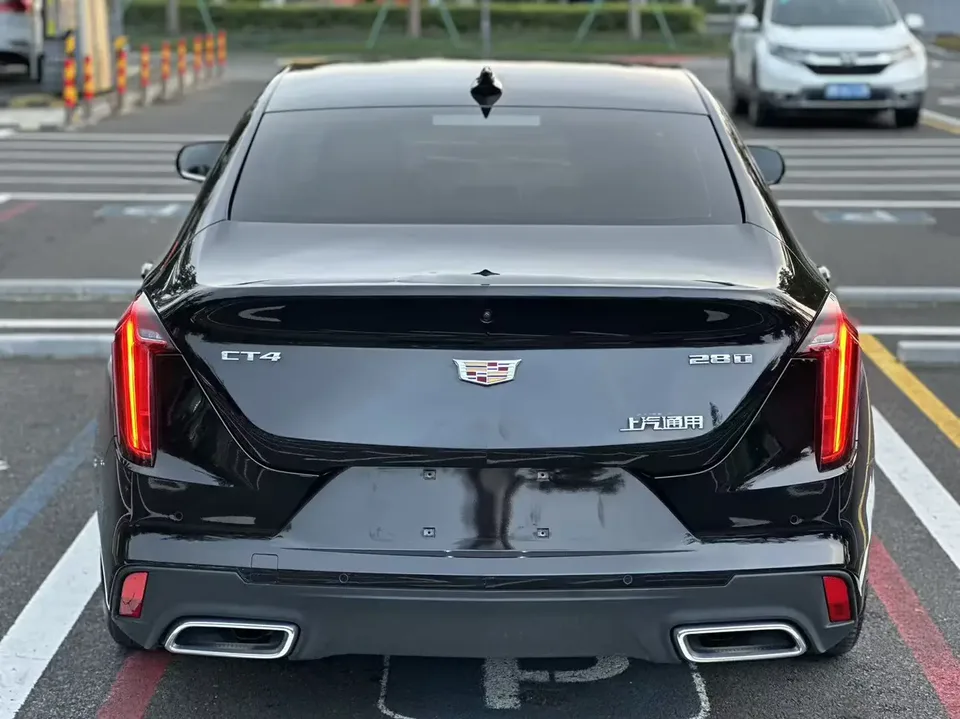 Cadillac CT4 28T luxury model 2022 — миниатюра 4