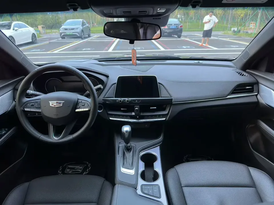 Cadillac CT4 28T luxury model 2022 — миниатюра 5