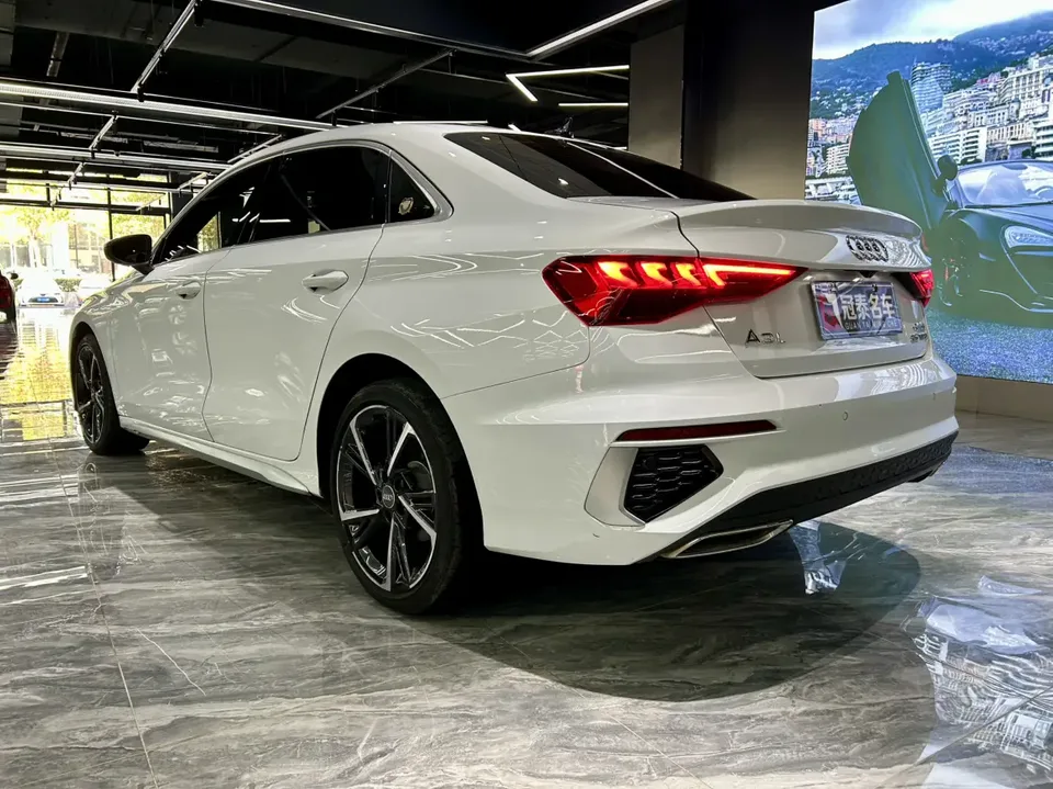Audi A3 A3L Limousine 35 TFSI Fashion Sports 2022 — миниатюра 2