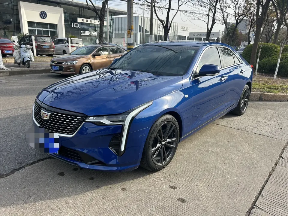 Cadillac CT4 2022