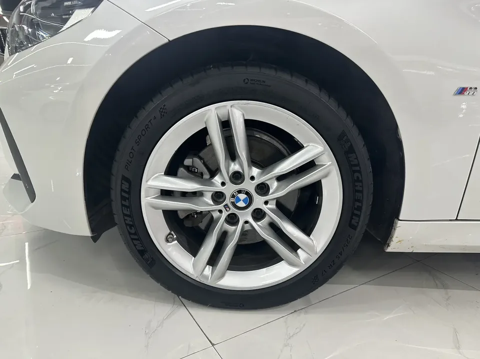 BMW 1 Series 1 Series 2021 facelift 120i M Sport Night Edition 2023 — thumbnail 5