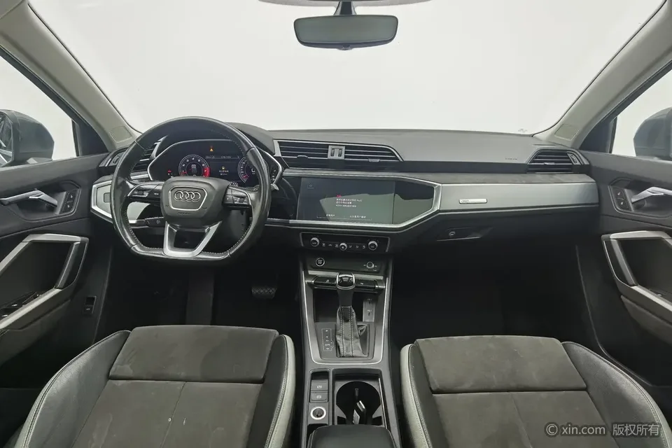 Audi Q3 Audi Q3 2022 35 TFSI Fashionable and Dynamic 2022 — миниатюра 3
