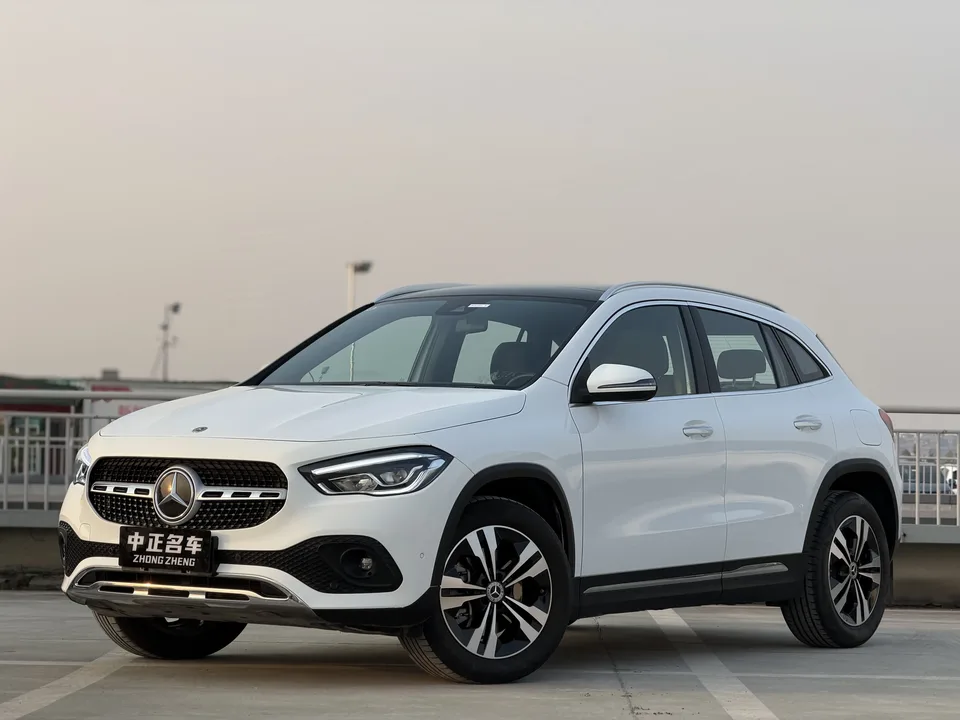Mercedes-Benz GLA GLA 2023 Mercedes-Benz GLA 2023 GLA 220 2023 — photo 1, buy with delivery to Moscow