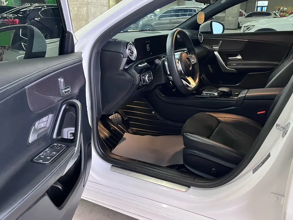 Mercedes-Benz Mercedes Benz A Class Mercedes-Benz A-Class 2022 A 200 L Sports Sedan Fashion Edition 2023 — миниатюра 3