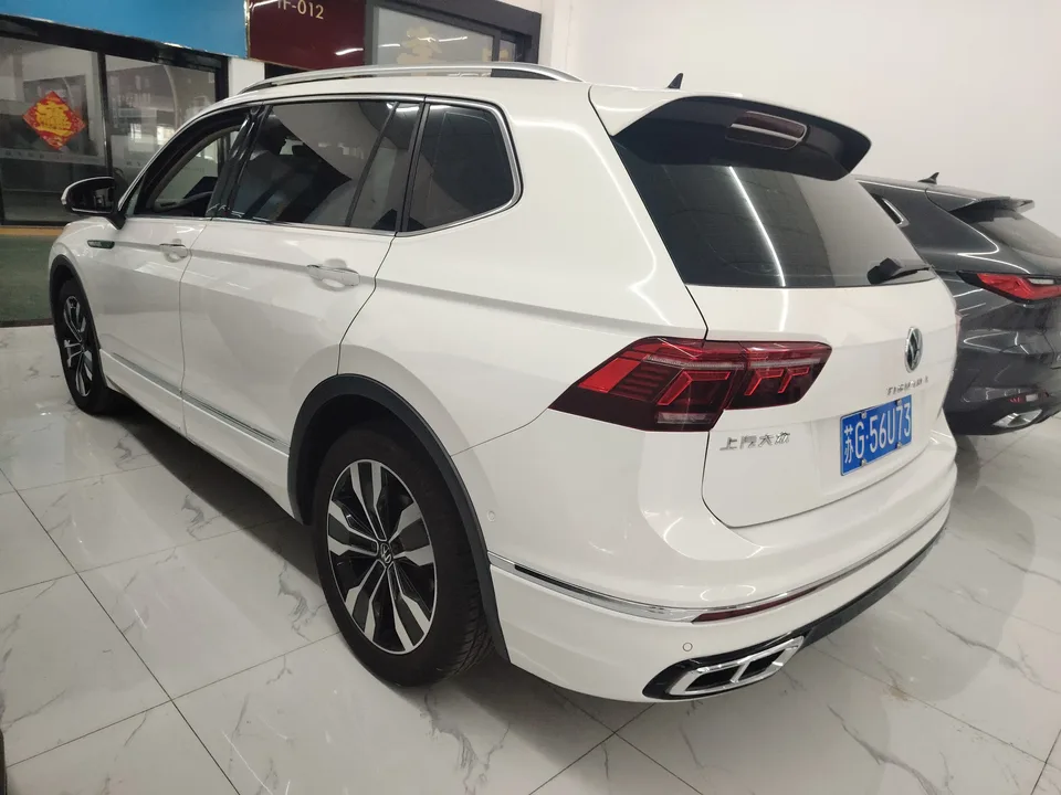 Volkswagen Tiguan L Tiguan L 2022 330TSI Automatic 2WD R-Line Enjoy Edition 2022 — миниатюра 4