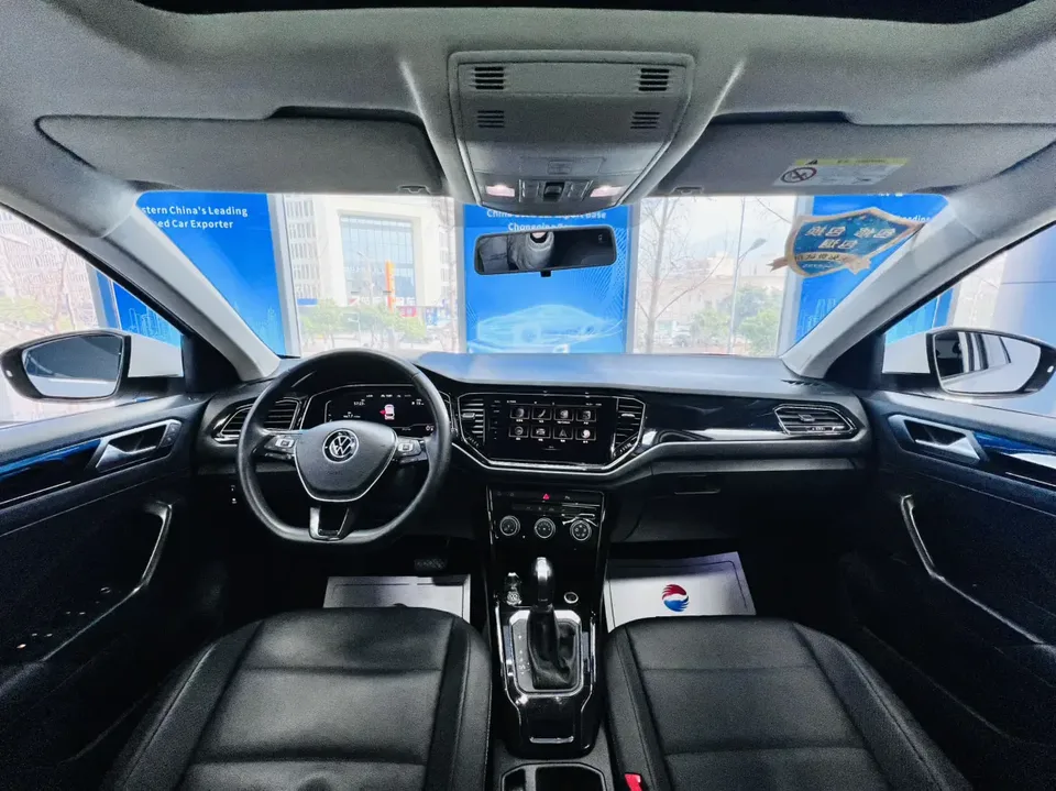 Volkswagen T-Roc Tange 280TSI DSG two-wheel drive comfort PLUS 2023 — миниатюра 3