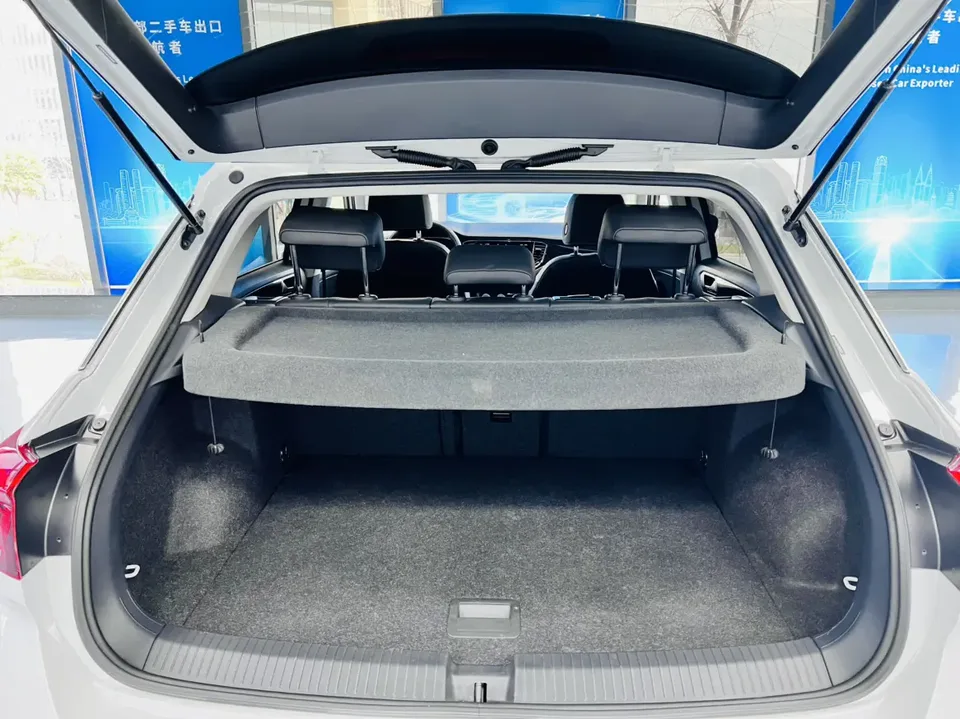 Volkswagen T-Roc Tange 280TSI DSG two-wheel drive comfort PLUS 2023 — миниатюра 4