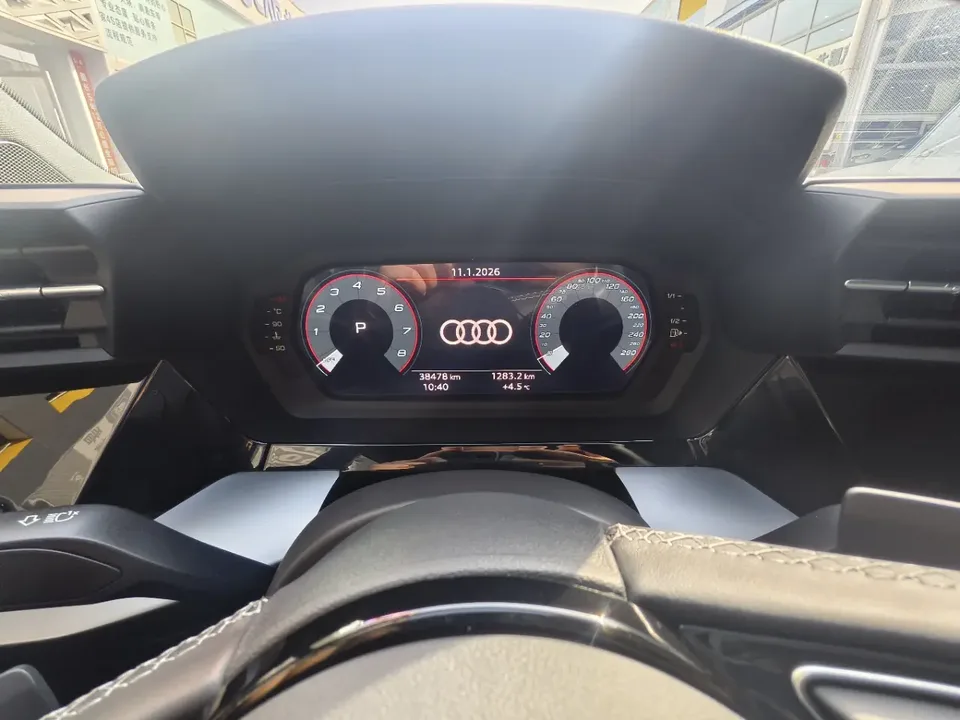 Audi A3 A3L Limousine 35 TFSI Fashion Sports 2023 — миниатюра 3