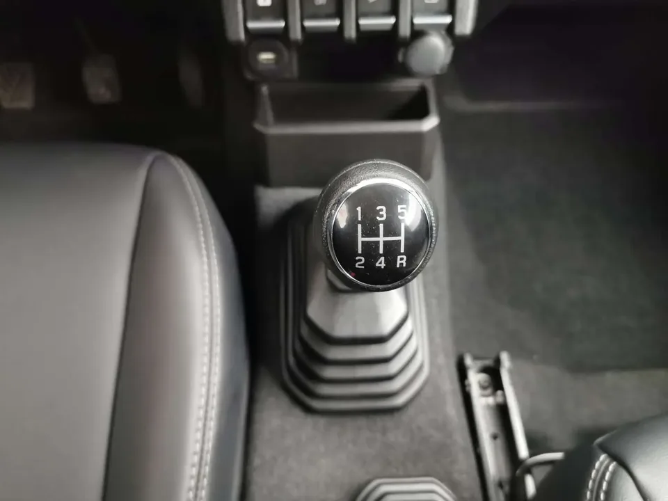 Suzuki Jimny Jimny (Imported) 2022 1.5L Manual 4WD 4 Seats Parallel Import 2024 — миниатюра 4