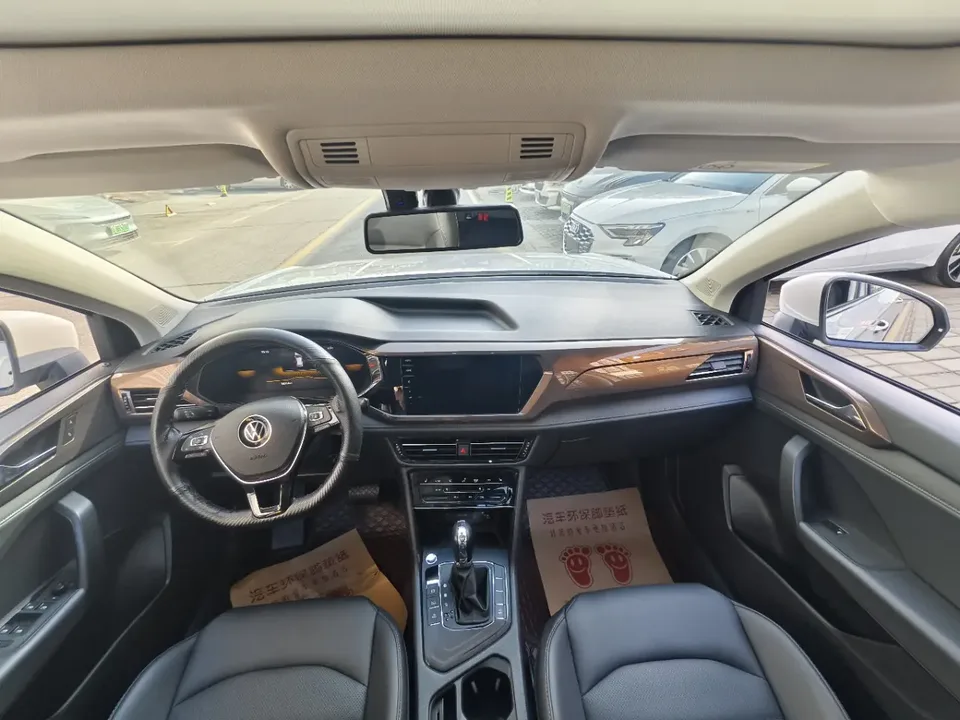 Volkswagen Tharu 280TSI 2WD Luxury Edition 2022 — миниатюра 4