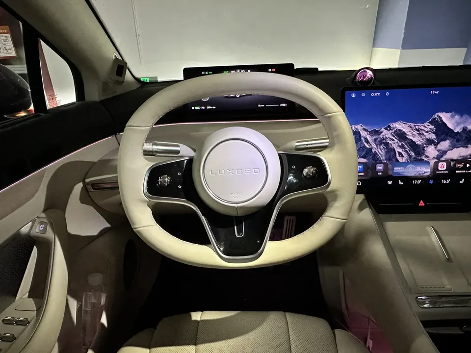 Luxeed SmartS7 SmartS7 2025 Pro rear-wheel drive long-range version 2024 — thumbnail 5