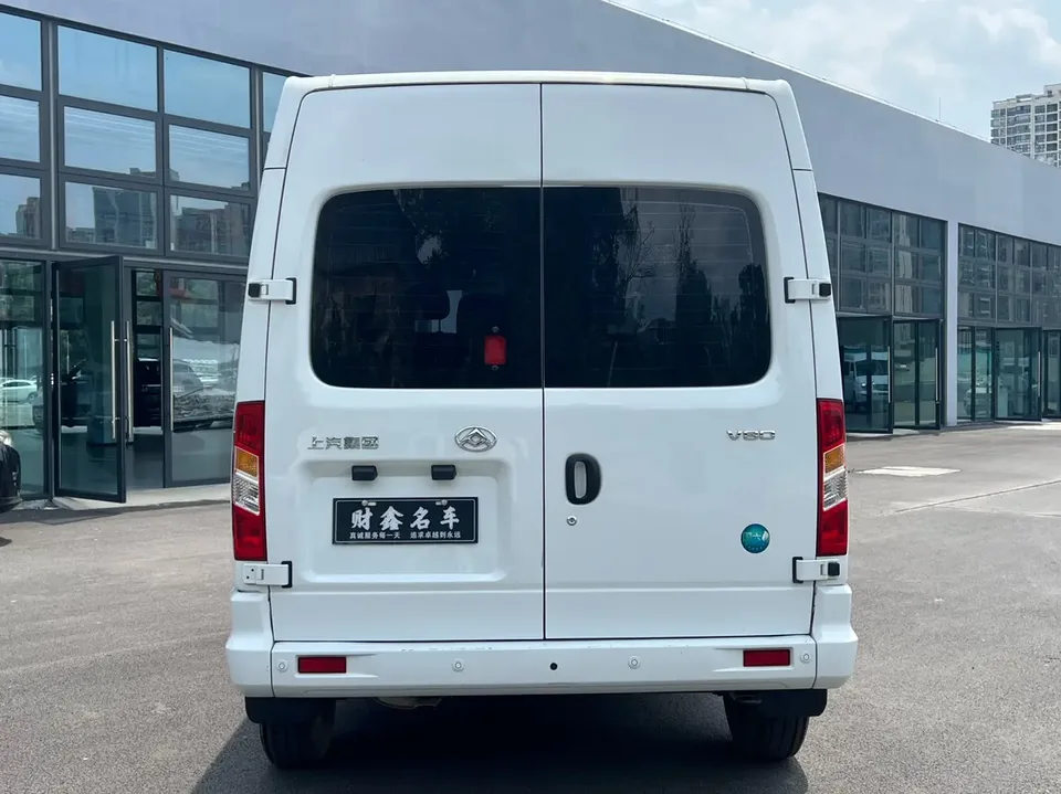 Datong Xintu V80 Xintu V80 2023 2.0T manual classic Aoyuntong short shaft mid-top 5/6 seats 2024 — миниатюра 2