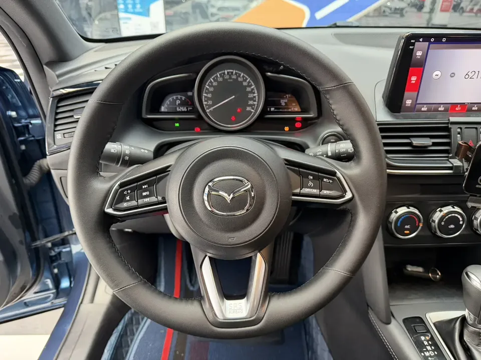 Mazda CX-4 Mazda CX-4 2021 2.0L 2WD Blue Sky Vibrant Edition 2022 — миниатюра 4