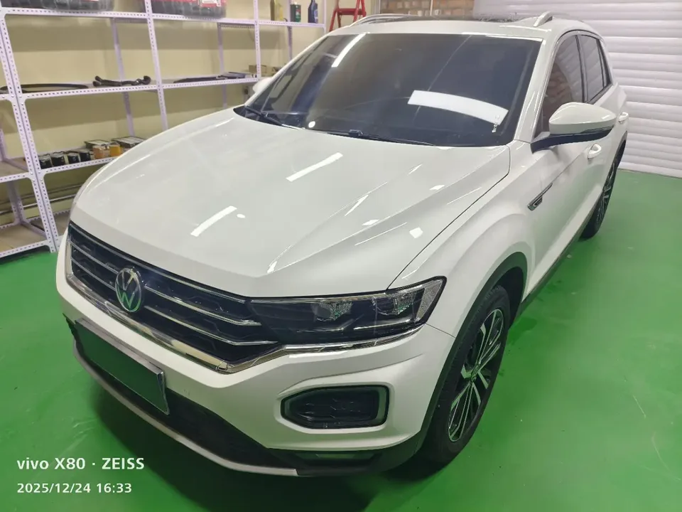 Volkswagen T-Roc Tanyue 280TSI DSG 2WD Elite PLUS 2022 — фото 1, купить с доставкой в Москву