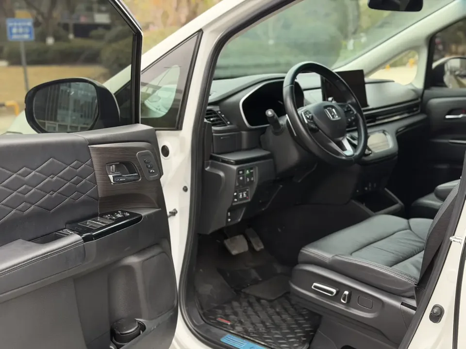 Honda Elysion Alison 2022 Alison 2022 2.0L Hybrid Extreme Edition 2023 — thumbnail 2