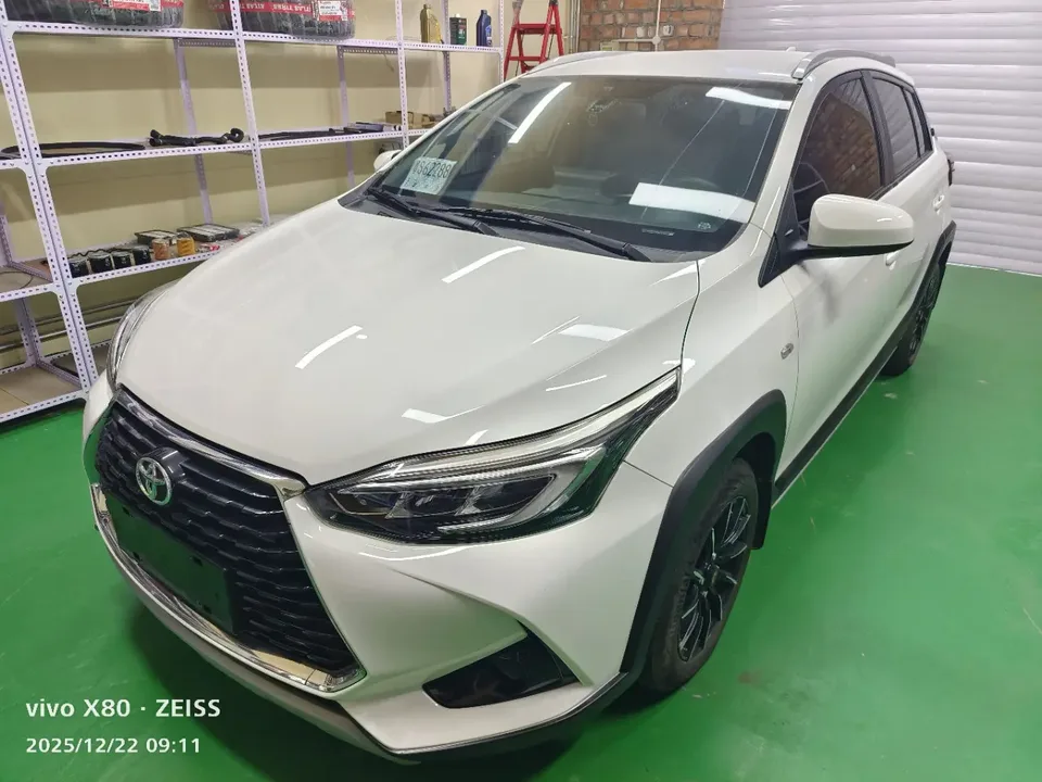 Toyota Yaris L 2022