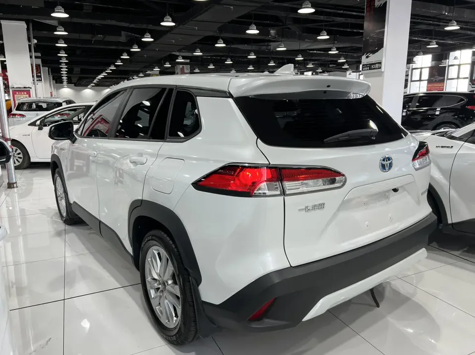 Toyota CorollaCross 2.0L Intelligent Electric Hybrid Dual Engine Flagship Edition 2024 — миниатюра 4