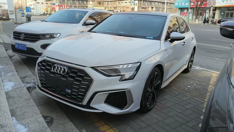 Audi A3 A3 2022 Sportback 35 TFSI stylish and sporty 2022 — photo 1, buy with delivery to Moscow