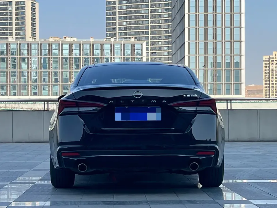 Nissan Altima Teana 2022 2.0L XL-Upr Premium Edition 2024 — thumbnail 2