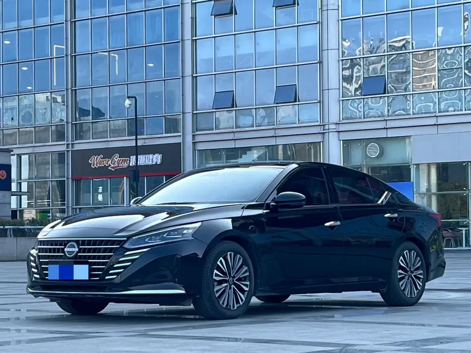Nissan Altima Teana 2022 2.0L XL-Upr Premium Edition 2024 — photo 1, buy with delivery to Moscow