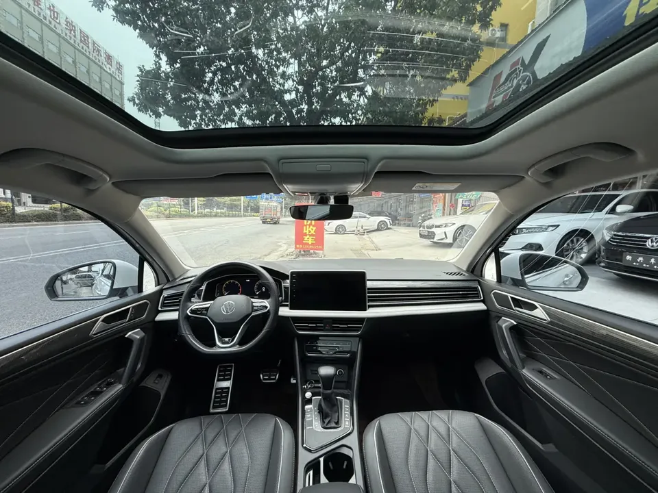 Volkswagen Tiguan L Tiguan L 2022 330TSI Automatic 2WD R-Line Enjoy Edition 2022 — миниатюра 2