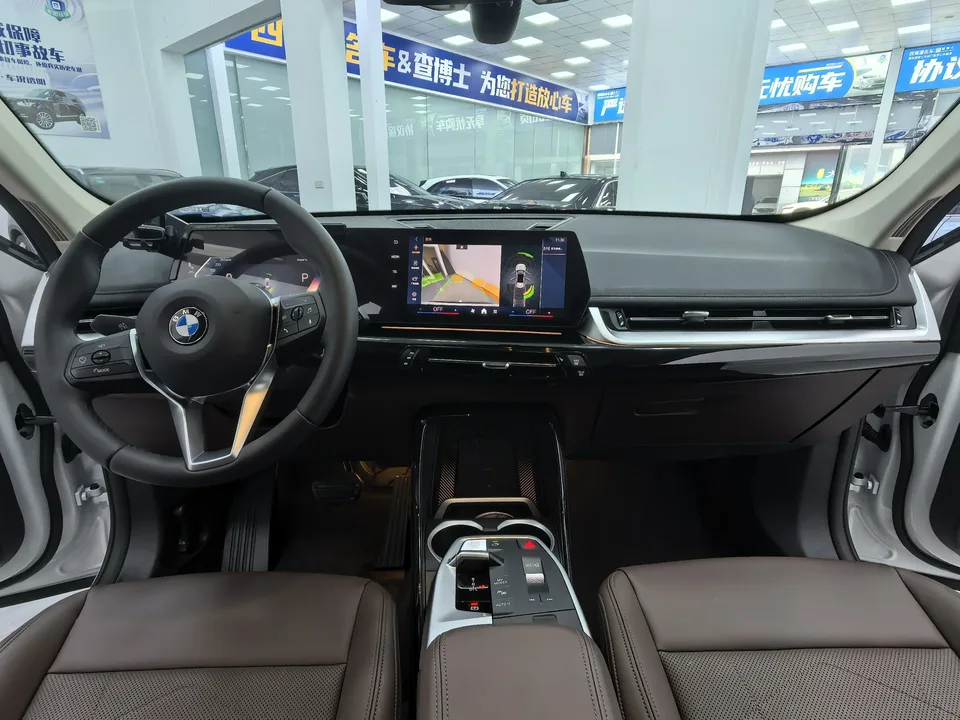 BMW X1 BMW X1 2023 sDrive25Li X Design Package 2024 — thumbnail 4
