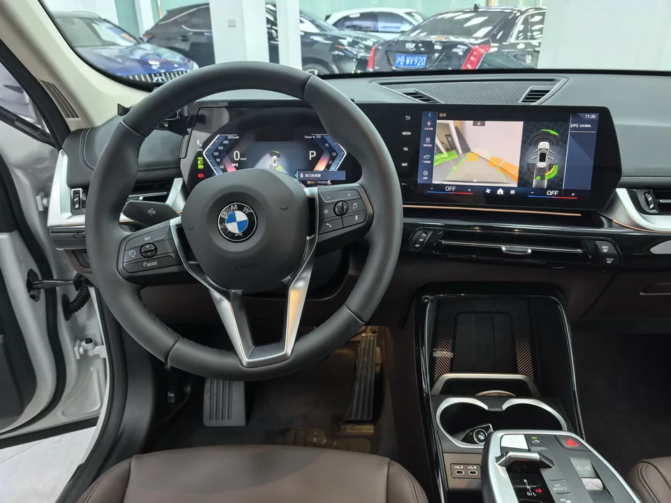 BMW X1 BMW X1 2023 sDrive25Li X Design Package 2024 — thumbnail 5