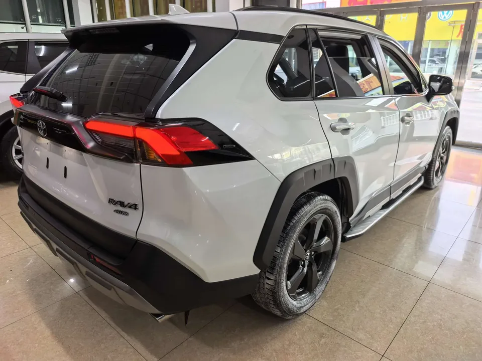 Toyota RAV4 RAV4 2022 2.0L CVT 4WD Premium Edition 2022 — thumbnail 2