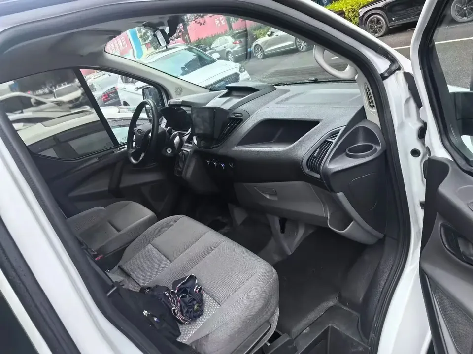 Ford Transit Transit 2019 2.0T gasoline automatic multi-functional commercial vehicle short-axle low-roof 6-seater National VI 2022 — миниатюра 5