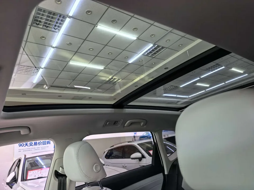 Volkswagen Tharu 300TSI 2WD Full Moon Edition 2023 — миниатюра 5