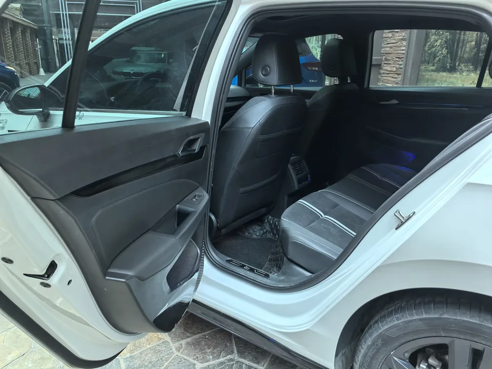 Volkswagen Golf Golf 2021 280TSI DSG R-Line 2022 — миниатюра 5