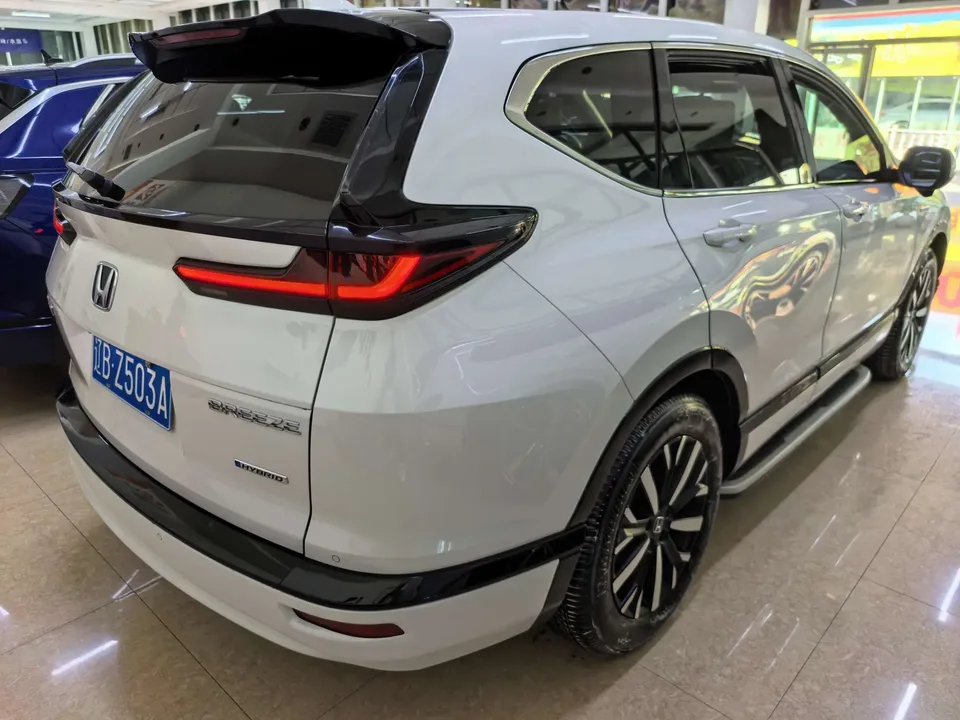 Honda Breeze RuiHybrid 2.0L Two-wheel drive Phantom Night Edition 2022 — миниатюра 2