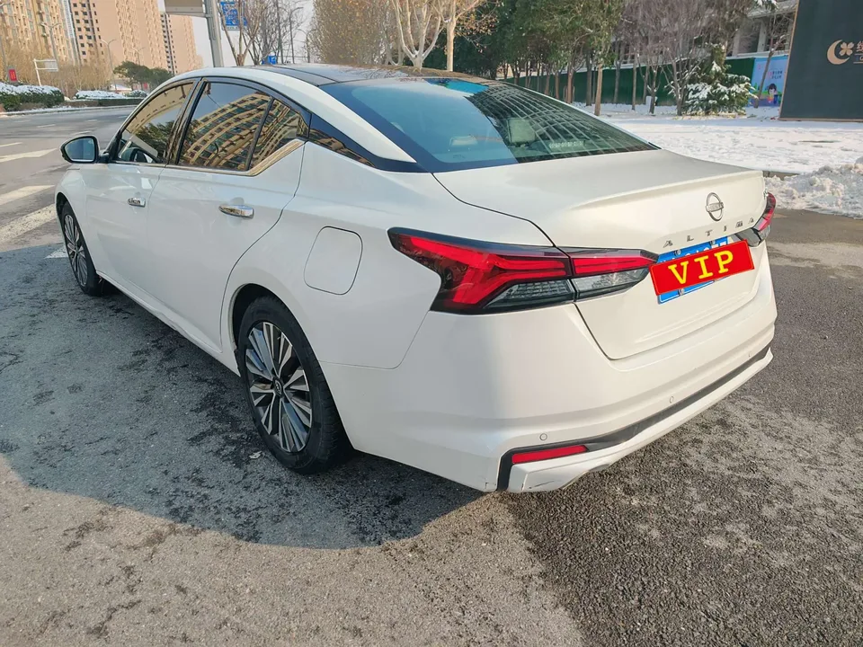 Nissan Altima Teana 2.0L XL-TLS Enjoy Edition 2023 — миниатюра 4