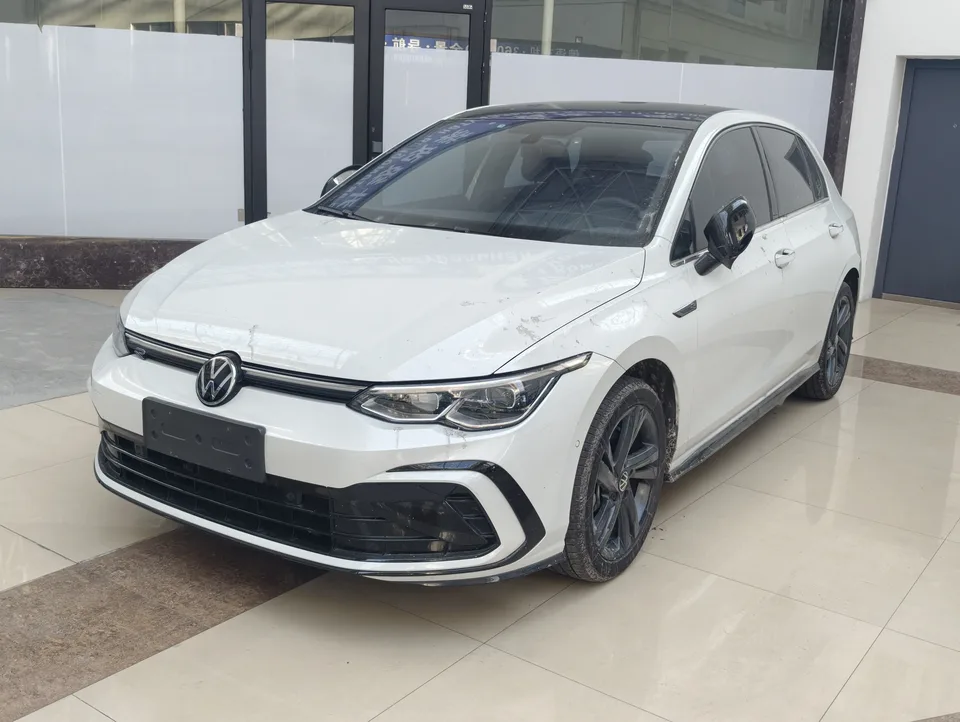 Volkswagen Golf golf 2023 280TSI DSG R-Line 2023 — photo 1, buy with delivery to Moscow