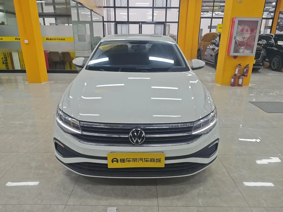 Volkswagen Bora Bora 2023 1.5L Automatic Limited Edition 2023 — миниатюра 2