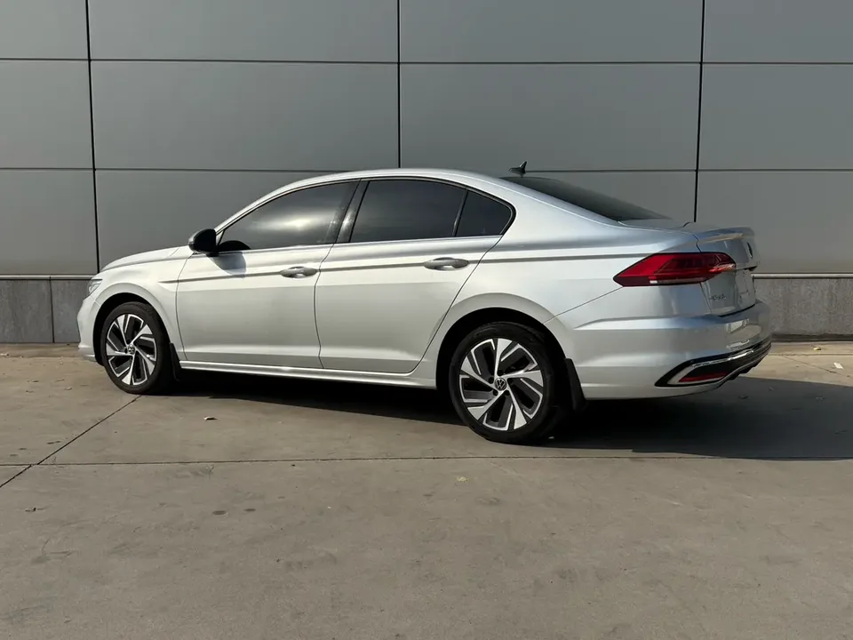 Volkswagen Bora Bora 2023 200TSI DSG Zhixing PRO Edition 2022 — миниатюра 4