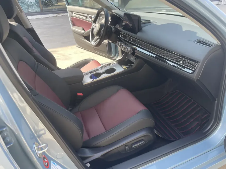 Honda Integra Stylish 2023 2.0L e:HEV Premium Edition 2022 — миниатюра 3