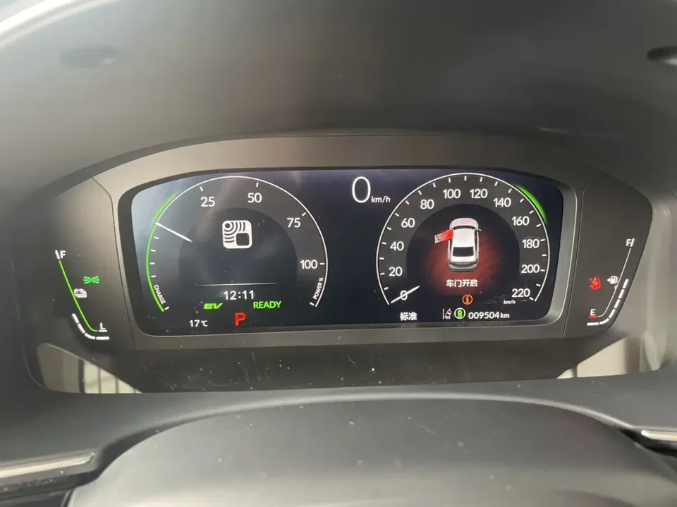 Honda Integra Stylish 2023 2.0L e:HEV Premium Edition 2022 — миниатюра 5