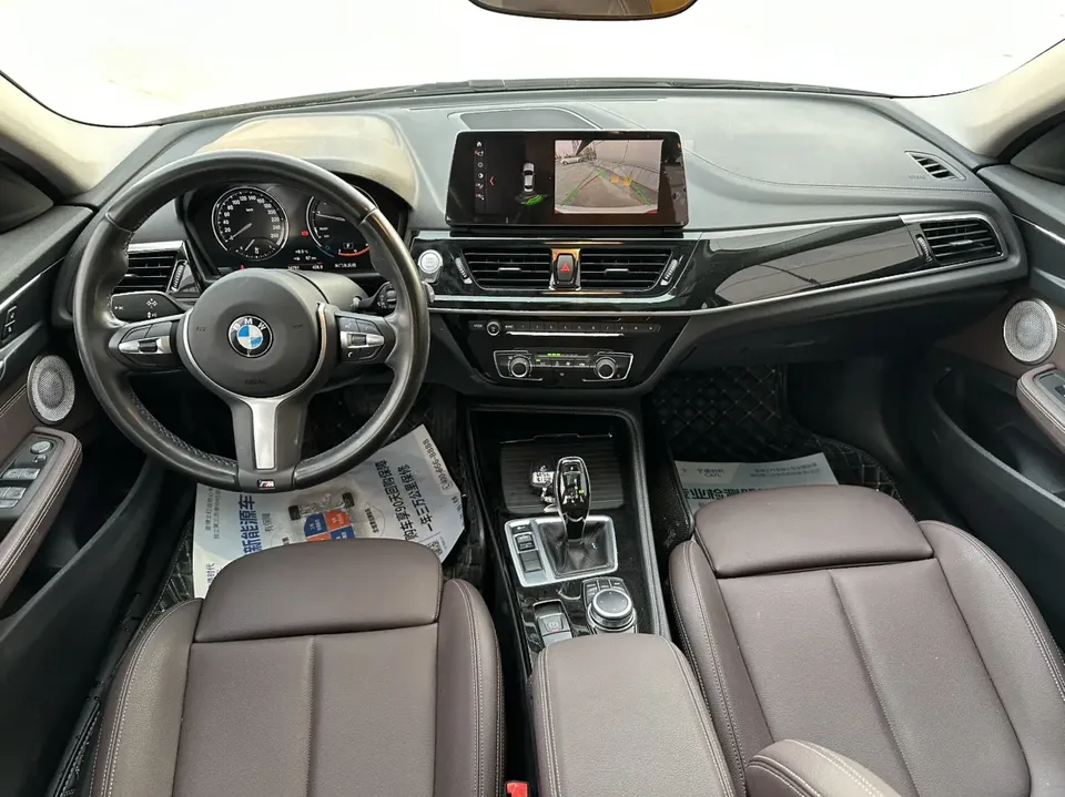 BMW 1 Series BMW 1 Series 2021 120i M Sport Night Edition 2022 — миниатюра 2