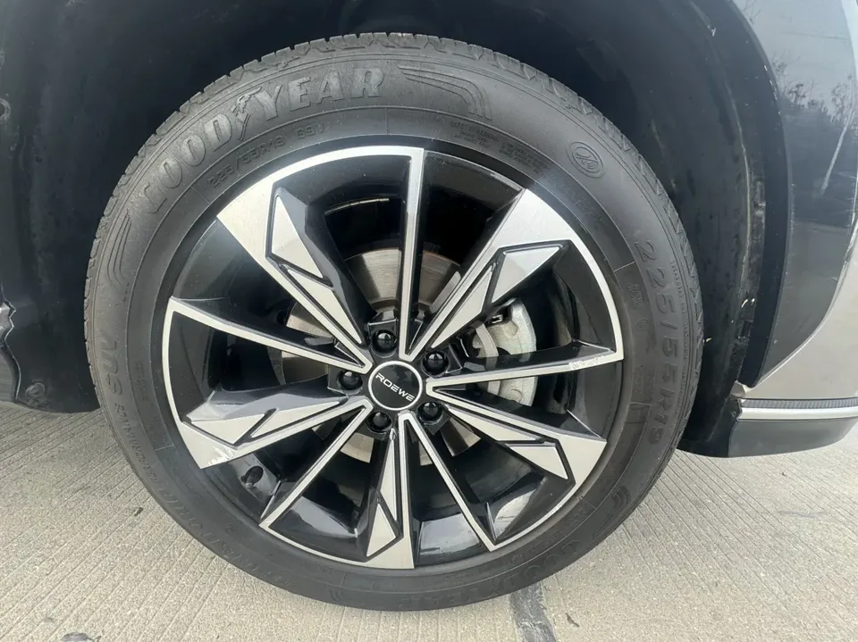 Roewe RX5 Roewe RX5 2023 Honor Sliding Screen Edition 2023 — миниатюра 3