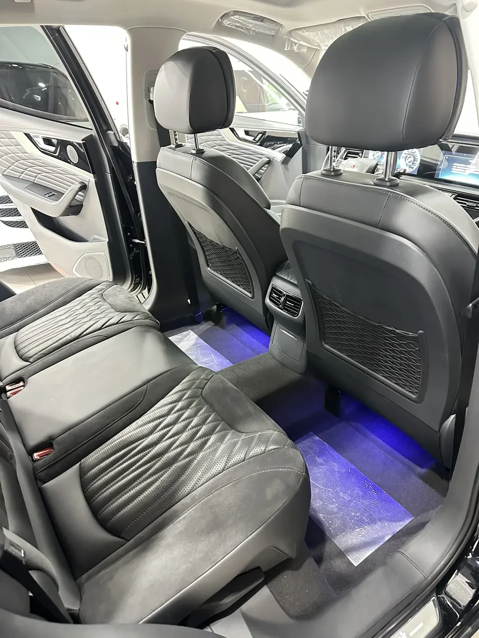 Hongqi HS5 Hongqi HS5 2022 2.0T Zhilian Qixiang 4WD Edition 2022 — миниатюра 4
