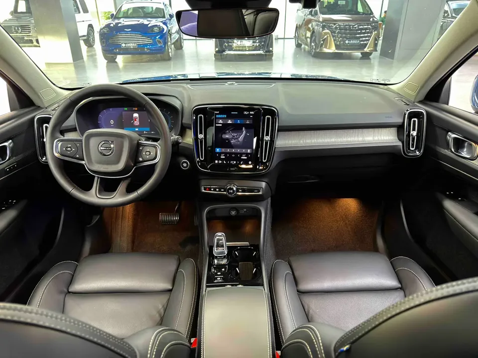 Volvo XC40 Volvo XC40 2023 B4 4WD Zhiyuan Luxury Edition 2023 — миниатюра 3