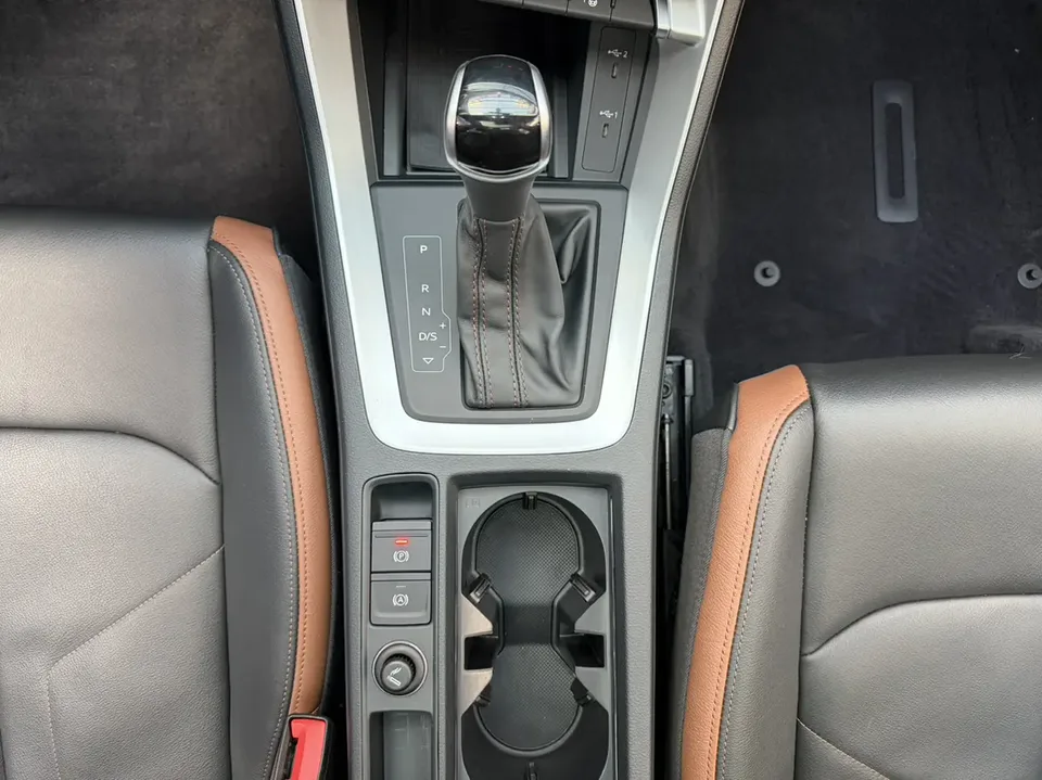 Audi Q3 Audi Q3 2022 35 TFSI Fashionable and Elegant 2022 — миниатюра 2